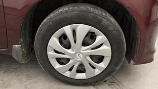 Used 2015 Honda Amaze [2013-2016] 1.2 S AT i-VTEC Petrol Automatic tyres RIGHT FRONT TYRE RIM VIEW