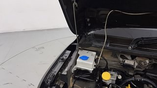 Used 2020 Renault Kwid RXL 1.0 SCE Petrol Manual engine ENGINE RIGHT SIDE HINGE & APRON VIEW