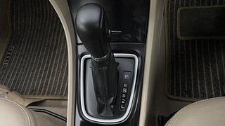 Used 2020 Maruti Suzuki Ciaz Delta AT Petrol Petrol Automatic interior GEAR  KNOB VIEW