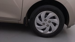 Used 2019 Hyundai New Santro 1.1 Sportz MT Petrol Manual tyres RIGHT FRONT TYRE RIM VIEW