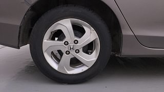 Used 2014 Honda City [2014-2017] VX Diesel Diesel Manual tyres RIGHT REAR TYRE RIM VIEW