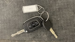 Used 2018 Hyundai Elite i20 [2018-2020] Asta 1.2 Petrol Manual extra CAR KEY VIEW