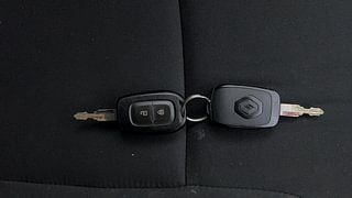 Used 2020 Renault Kwid RXL 1.0 SCE Petrol Manual extra CAR KEY VIEW