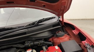 Used 2018 Maruti Suzuki Swift [2017-2020] ZDI AMT Diesel Automatic engine ENGINE LEFT SIDE HINGE & APRON VIEW