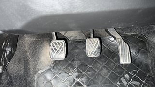 Used 2015 Maruti Suzuki Swift [2011-2017] ZXi Petrol Manual interior PEDALS VIEW