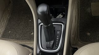 Used 2019 Maruti Suzuki Ciaz Alpha AT Petrol Petrol Automatic interior GEAR  KNOB VIEW