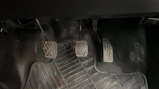 Used 2017 Maruti Suzuki Baleno [2015-2019] Zeta Petrol Petrol Manual interior PEDALS VIEW