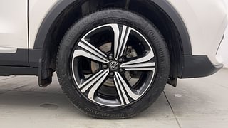 Used 2023 MG Motors Astor Sharp EX 1.5 MT Petrol Manual tyres RIGHT FRONT TYRE RIM VIEW