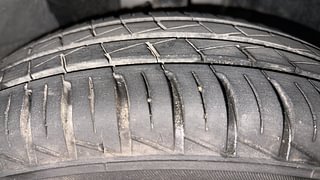 Used 2023 Renault Kwid Climber AMT 1.0L SCe Petrol Automatic tyres RIGHT FRONT TYRE TREAD VIEW