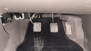 Used 2012 Hyundai i10 [2010-2016] Magna 1.2 Petrol Petrol Manual interior PEDALS VIEW