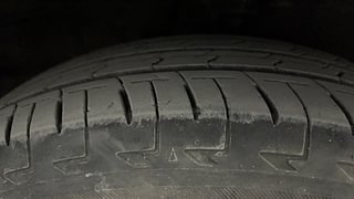 Used 2017 Hyundai Grand i10 [2017-2020] Sportz (O) 1.2 kappa VTVT Petrol Manual tyres RIGHT FRONT TYRE TREAD VIEW
