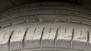 Used 2016 Hyundai Elite i20 [2014-2018] Asta 1.2 Petrol Manual tyres LEFT FRONT TYRE TREAD VIEW