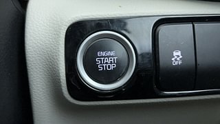 Used 2021 Kia Sonet HTX 1.0 iMT Petrol Manual top_features Keyless start