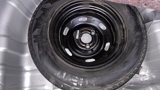 Used 2020 Renault Kwid [2015-2019] 1.0 RXT AMT Opt Petrol Automatic tyres SPARE TYRE VIEW