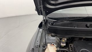 Used 2022 Hyundai Venue SX (O) 1.0 Turbo iMT Petrol Manual engine ENGINE RIGHT SIDE HINGE & APRON VIEW