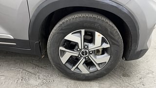 Used 2021 Kia Sonet HTX Plus 1.5 Diesel Manual tyres RIGHT FRONT TYRE RIM VIEW