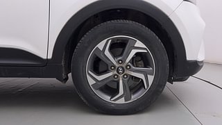 Used 2018 Hyundai Creta [2018-2020] 1.6 SX AT Diesel Automatic tyres RIGHT FRONT TYRE RIM VIEW
