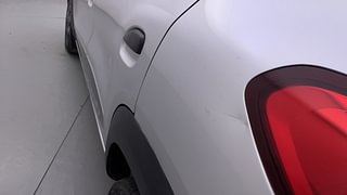 Used 2020 Renault Kwid [2015-2019] 1.0 RXT AMT Opt Petrol Automatic dents MINOR DENT