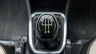 Used 2021 Renault Triber RXZ Petrol Manual interior GEAR  KNOB VIEW