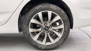 Used 2014 Hyundai Verna [2011-2015] Fluidic 1.6 CRDi SX AT Diesel Automatic tyres LEFT REAR TYRE RIM VIEW