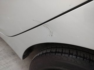Used 2013 Hyundai Eon [2011-2018] Magna Petrol Manual dents MINOR DENT