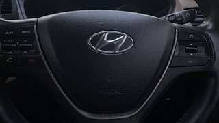 Used 2015 Hyundai Elite i20 [2014-2018] Asta 1.2 Petrol Manual top_features Airbags