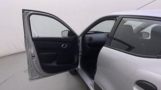 Used 2020 Renault Kwid [2015-2019] 1.0 RXT AMT Opt Petrol Automatic interior LEFT FRONT DOOR OPEN VIEW