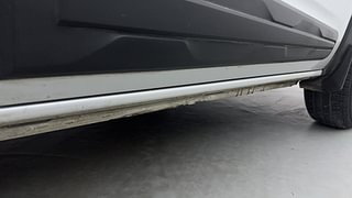 Used 2021 Renault Triber RXZ Petrol Manual dents MINOR DENT