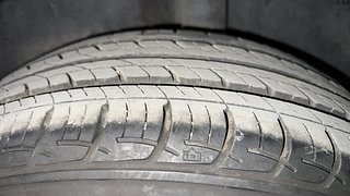Used 2017 Volkswagen Ameo [2017-2020] Highline Plus 1.5L AT (D) Diesel Automatic tyres LEFT REAR TYRE TREAD VIEW