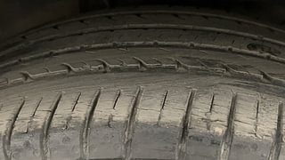 Used 2016 Hyundai Elite i20 [2014-2018] Asta 1.2 Petrol Manual tyres RIGHT FRONT TYRE TREAD VIEW