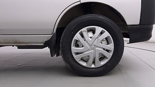 Used 2021 Maruti Suzuki Eeco AC 5 STR Petrol Manual tyres RIGHT FRONT TYRE RIM VIEW