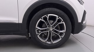 Used 2021 Skoda Kushaq Style 1.0L TSI MT Petrol Manual tyres RIGHT FRONT TYRE RIM VIEW