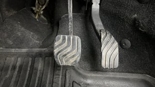 Used 2020 Renault Triber RXZ AMT Petrol Automatic interior PEDALS VIEW