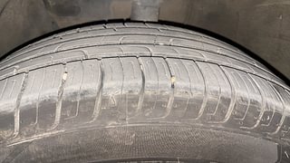 Used 2021 Hyundai New i20 Asta 1.0 Turbo IMT Petrol Manual tyres LEFT FRONT TYRE TREAD VIEW
