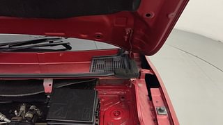 Used 2018 Renault Kwid [2015-2019] RXT Petrol Manual engine ENGINE LEFT SIDE HINGE & APRON VIEW