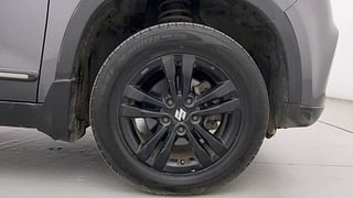 Used 2018 Maruti Suzuki Vitara Brezza [2016-2020] ZDi Plus Diesel Manual tyres RIGHT FRONT TYRE RIM VIEW