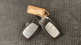 Used 2016 Hyundai Elite i20 [2014-2018] Asta 1.2 Petrol Manual extra CAR KEY VIEW
