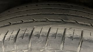 Used 2016 Hyundai Elite i20 [2014-2018] Asta 1.2 Petrol Manual tyres RIGHT REAR TYRE TREAD VIEW