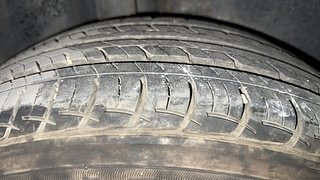 Used 2017 Volkswagen Ameo [2017-2020] Highline Plus 1.5L AT (D) Diesel Automatic tyres RIGHT REAR TYRE TREAD VIEW