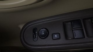 Used 2013 Honda Brio [2011-2016] S MT Petrol Manual top_features Adjustable ORVM