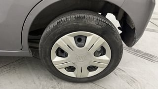Used 2014 Maruti Suzuki Wagon R 1.0 [2010-2019] VXi Petrol Manual tyres LEFT REAR TYRE RIM VIEW