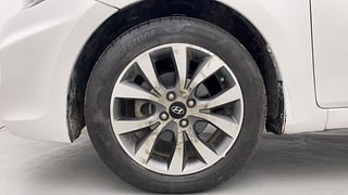 Used 2014 Hyundai Verna [2011-2015] Fluidic 1.6 CRDi SX AT Diesel Automatic tyres LEFT FRONT TYRE RIM VIEW