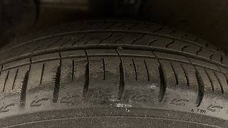 Used 2023 Hyundai Aura SX 1.2 CNG Petrol+cng Manual tyres LEFT FRONT TYRE TREAD VIEW