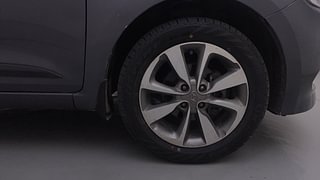 Used 2015 Hyundai Elite i20 [2014-2018] Asta 1.2 Petrol Manual tyres RIGHT FRONT TYRE RIM VIEW