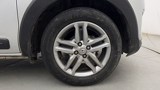 Used 2021 Renault Triber RXZ Petrol Manual tyres RIGHT FRONT TYRE RIM VIEW