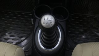 Used 2013 Honda Brio [2011-2016] S MT Petrol Manual interior GEAR  KNOB VIEW