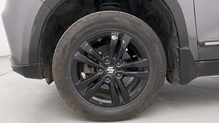 Used 2018 Maruti Suzuki Vitara Brezza [2016-2020] ZDi Plus Diesel Manual tyres LEFT FRONT TYRE RIM VIEW