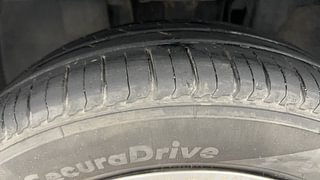 Used 2020 Renault Triber RXZ AMT Petrol Automatic tyres LEFT FRONT TYRE TREAD VIEW