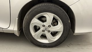 Used 2015 Honda City [2014-2017] VX CVT Petrol Automatic tyres RIGHT FRONT TYRE RIM VIEW