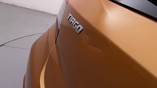 Used 2017 Tata Tiago [2016-2020] Revotron XZA AMT Petrol Automatic dents MINOR DENT